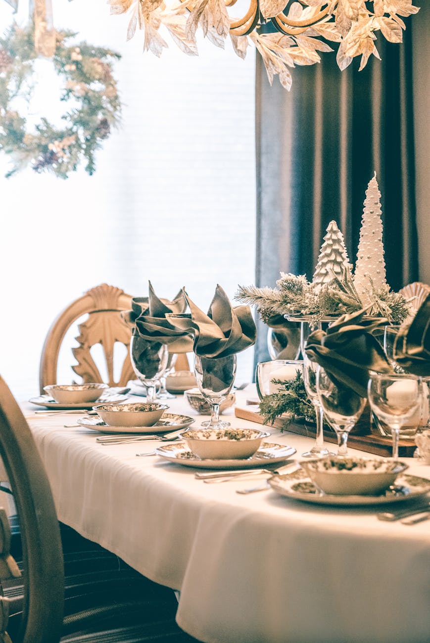 Ranking the Most Iconic Christmas Foods (From Best to Worst)